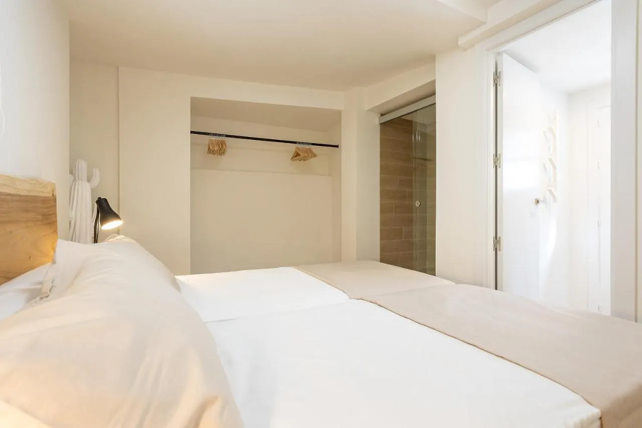 Higueron Rental Playa Mira Benalmadena 0*,  Spain